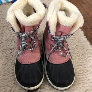 Girls cat and Jack snow boots